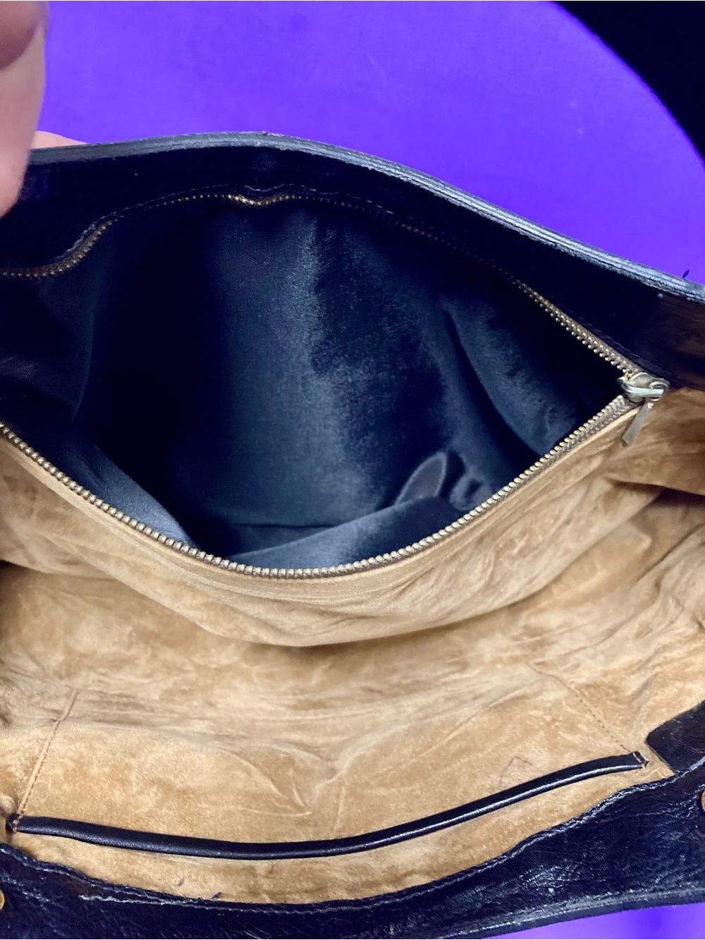 Vintage 80’s Black Leather Handbag w/Gold Accents - Picture 5 of 8